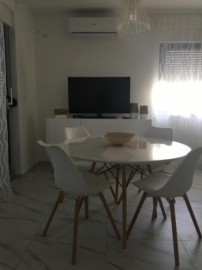 Apartmani Zlata Sveti Filip i Jakov Eksteriør bilde