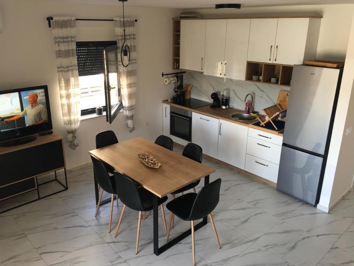 Apartmani Zlata Sveti Filip i Jakov Eksteriør bilde